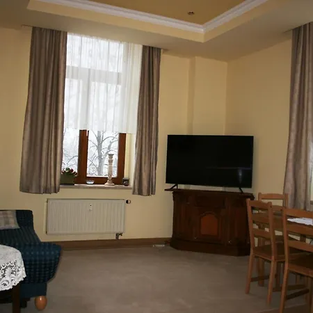 Apartman Goeltzschtalblick *